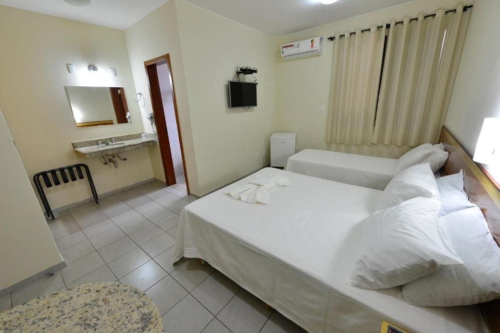 Vind'S Plaza Hotel Caratinga Exterior photo